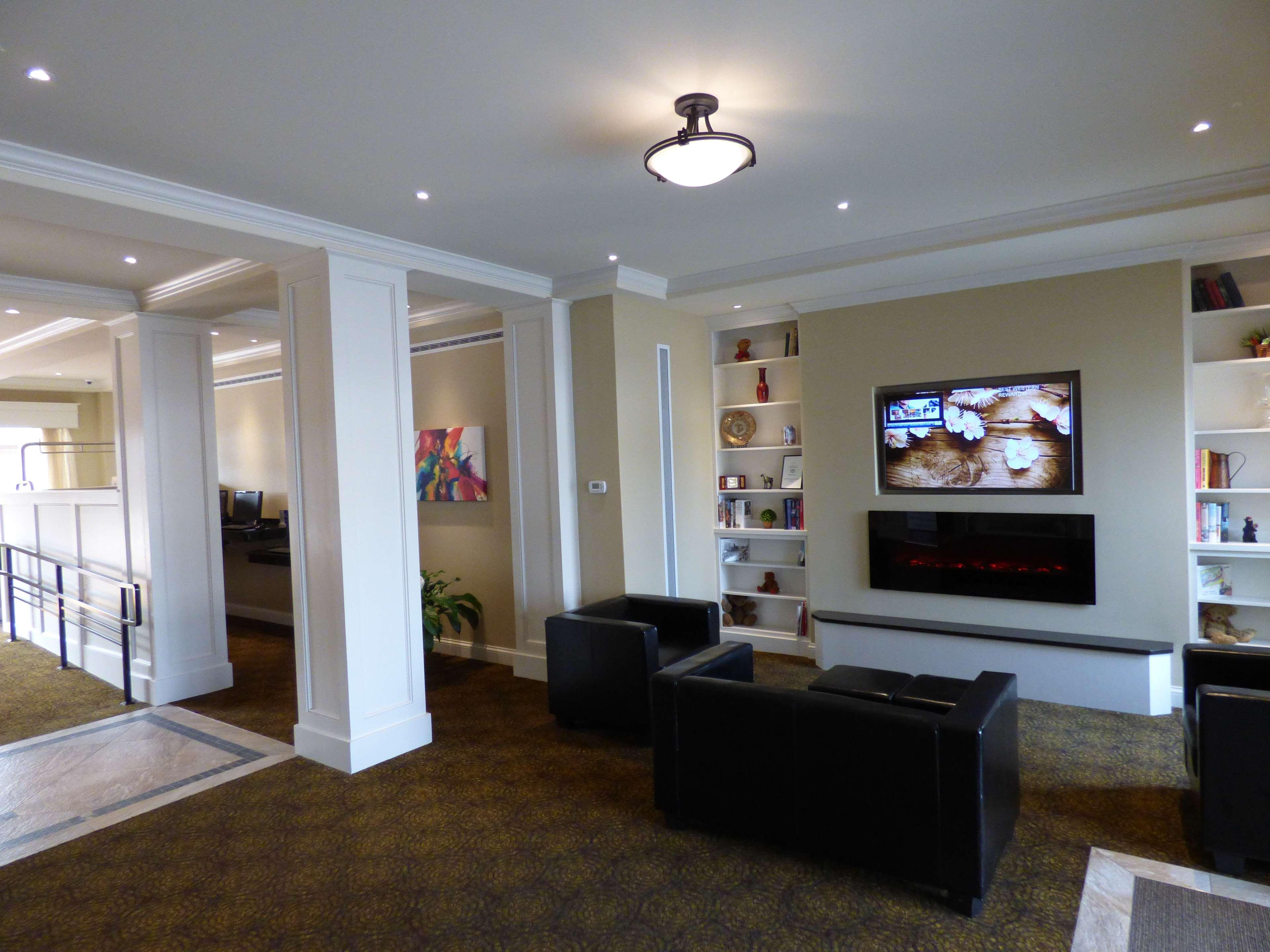 Best Western Plus Longbranch Hotel & Convention Center Сидър Рапидс Екстериор снимка